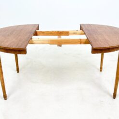 Klasikinio stiliaus apvalus valgomojo stalas 110x110x73 cm