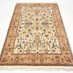 Vilnonis rankų darbo kilimas 345x222x0,7 cm