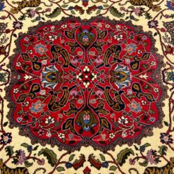 Vilnonis rankų darbo kilimas su gyvūnų ir paukščių atvaizdais 336x244x0,4 cm