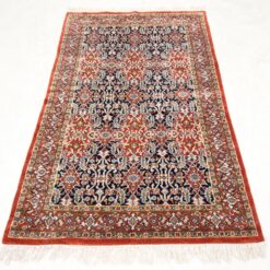 Vilnonis rankų darbo kilimas 210x124x0,5 cm