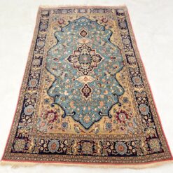 Vilnonis rankų darbo kilimas 237x137x0,5 cm