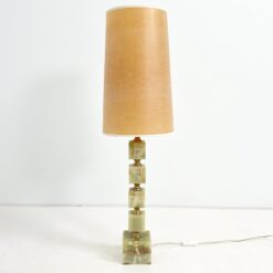 Stalinis šviestuvas iš onikso ir žalvario su kartono gaubtu 25,5x25,5x85,5 cm