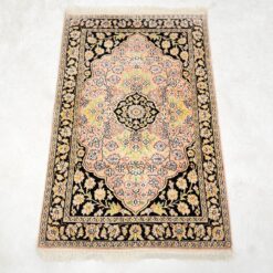 Šilkinis rankų darbo kilimėlis "Qum" 130x80x0,4 cm