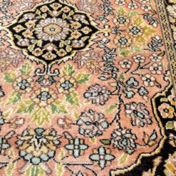 Šilkinis rankų darbo kilimėlis “Qum” 130x80x0,4 cm