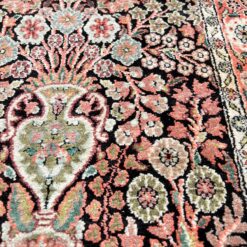 Šilkinis rankų darbo kilimėlis 102x63x0,5 cm