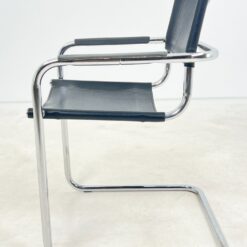 Mid Century stiliaus metalinio rėmo krėslas su eko oda 60x61x82 cm, 43 cm