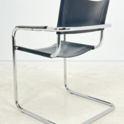 Mid Century stiliaus metalinio rėmo krėslas su eko oda 60x61x82 cm, 43 cm