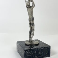 Aliumininė golfo žaidėjo statula ant marmurinio postamento 10x10x21,5 cm