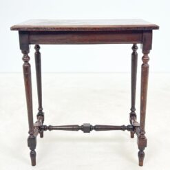 Senovinis ąžuolinis staliukas inkrustuotu stalviršiumi 47×72,5×79 cm