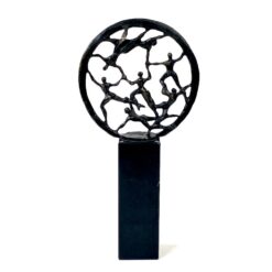 Aliumininė abstrakti skulptūra su žmonių figūromis 4×11,5×23,5 cm