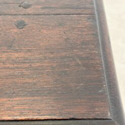 Ąžuolinis staliukas su stalčiumi 49x50x50 cm