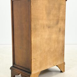 Raudonmedžio spintelė 31x54x79 cm