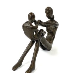 Bronzinė statula “Motina ir vaikas” 4,5x17x10,5 cm