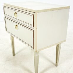 Šviesios klasikinio stiliaus spintelės 2 vnt. komplektas 37x55x60 cm