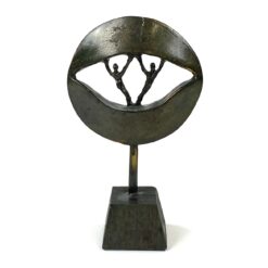 Aliumininė abstrakti skulptūra su dviejų žmonių figūromis 3,5x7x11,5 cm