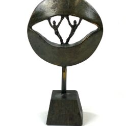 Aliumininė abstrakti skulptūra su dviejų žmonių figūromis 3,5x7x11,5 cm