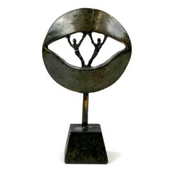 Aliumininė abstrakti skulptūra su dviejų žmonių figūromis 3,5x7x11,5 cm