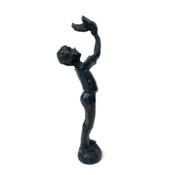 Metalinė berniuko su paukščiu rankose statula 5x4x16 cm