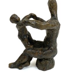 Bronzinė skulptūra “Motina su vaiku” 8,5×8,5×12 cm