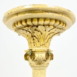 Balta, sendinta, raižyta kolona 30x30x70 cm