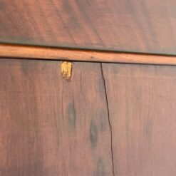 Senovinė raudonmedžio rūbų spinta su įstiklintomis durimis 58x132x191 cm