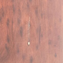 Senovinė raudonmedžio rūbų spinta su įstiklintomis durimis 58x132x191 cm