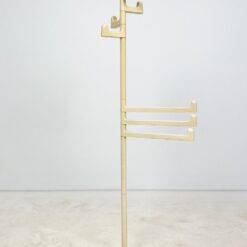 Vintažinė baltos spalvos Makio Hasuike for Gedy pastatoma kabykla 50x50x154 cm