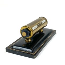 Vintažinis mechaninis stalinis kalendorius iš žalvario ir eko odos 7x16x5 cm