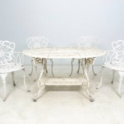 Beka Casting Ltd. aliumininių lauko valgomojo stalo ir 4 vnt. krėslų komplektas