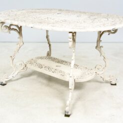 Beka Casting Ltd. aliumininių lauko valgomojo stalo ir 4 vnt. krėslų komplektas