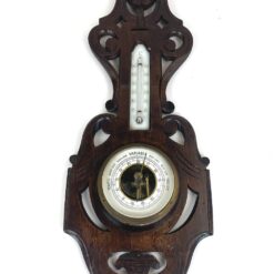 Sieninis termometras ir barometras mediniame drožinėtame rėme 5x18x45,5 cm