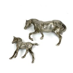 Metalinės žirgų statulos 2 vnt. komplektas 19,5×6,5×16,5 cm