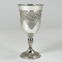 Metalinė Kiddush taurė su vynuogių motyvais 170 ml 7,5×7,5×15 cm
