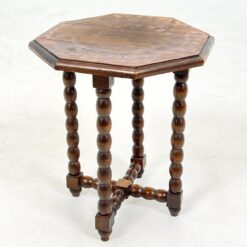 Aštuonkampis ąžuolinis staliukas tekintomis kojomis 37x7x43,5 cm