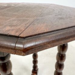 Aštuonkampis ąžuolinis staliukas tekintomis kojomis 37x7x43,5 cm