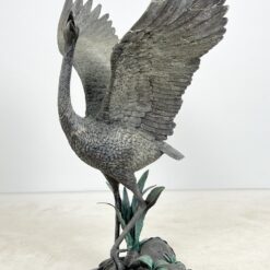 Bronzinė gervės statula 57x91x127 cm