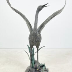 Bronzinė gervės statula 57x91x127 cm
