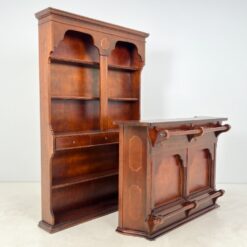 Riešutmedžio pastatomos lentynos ir baro 2 vnt. komplektas