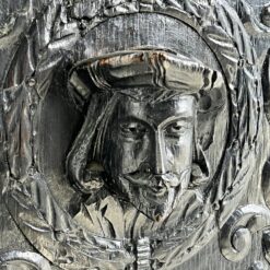 Liudviko XIII laikotarpio stiliaus ąžuolinis bufetas su apšvietimu 47x110x170 cm