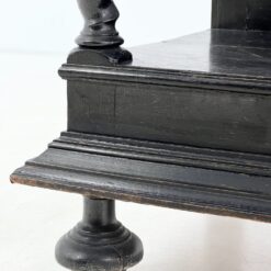 Liudviko XIII laikotarpio stiliaus ąžuolinis bufetas su apšvietimu 47x110x170 cm