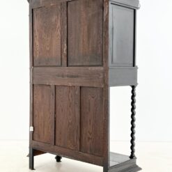 Liudviko XIII laikotarpio stiliaus ąžuolinis bufetas su apšvietimu 47x110x170 cm