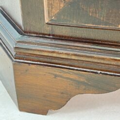 Kampinis raudonmedžio dviejų dalių bufetas 44x73x205,5 cm