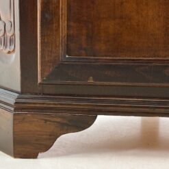 Kampinis raudonmedžio dviejų dalių bufetas 44x73x205,5 cm