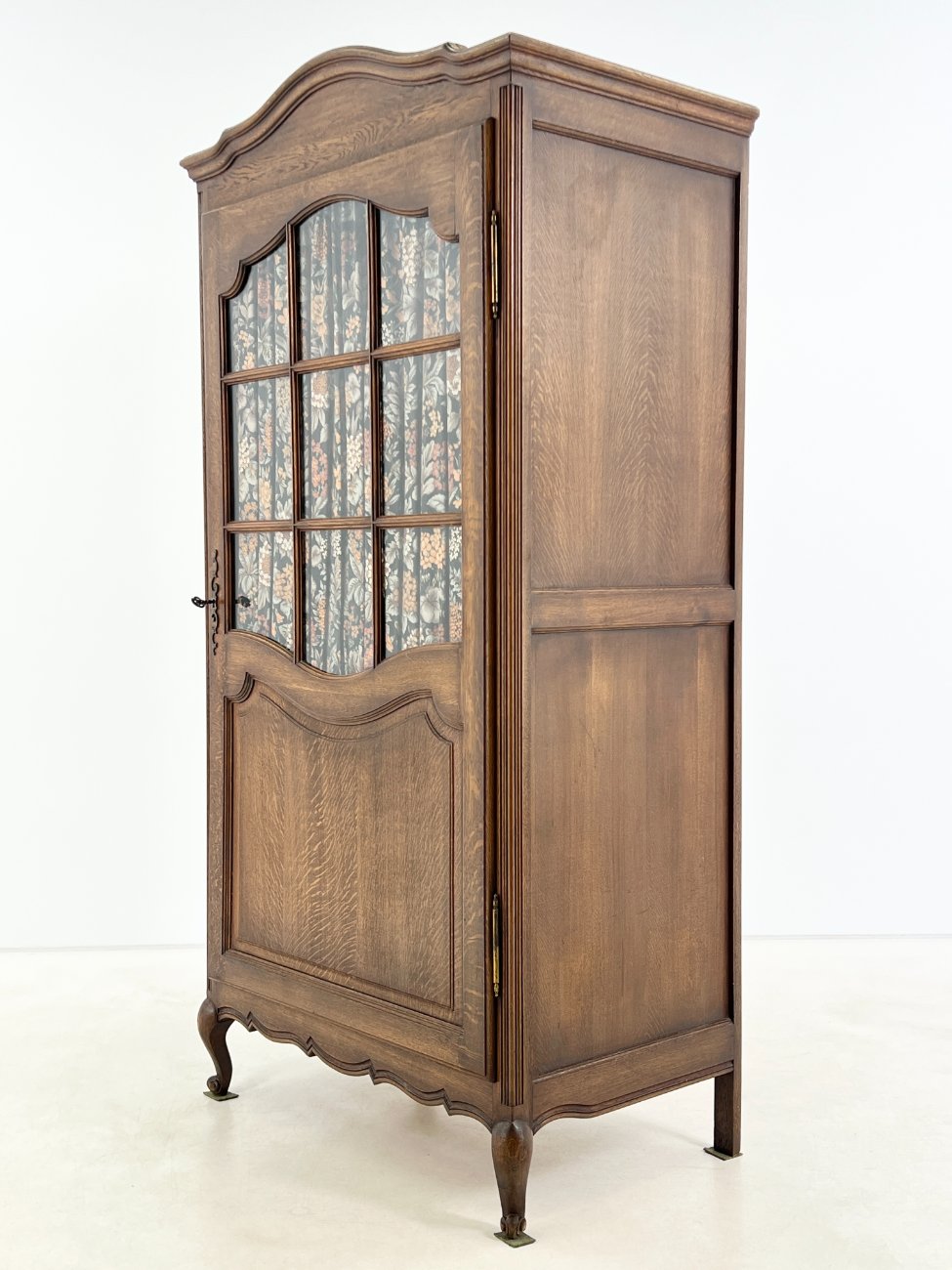 DR0085-spintos-4 Ąžuolinė vienų durų rūbų spinta su stiklu 58x95x191 cm