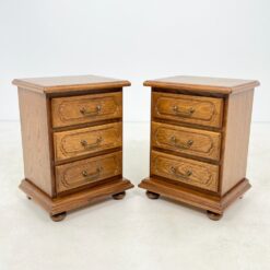 Ąžuolinės trijų stalčių spintelės 2 vnt. komplektas 40×50,5×66 cm