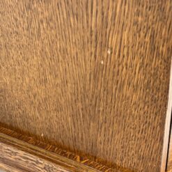 Ąžuolinė trijų stalčių spintelė su lentynėle 38×39,5×77,5 cm