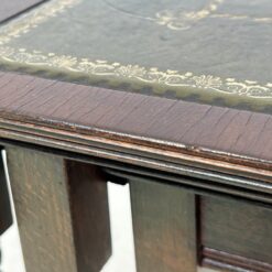 Raudonmedžio lizdiniai staliukai odiniais stalviršiais 3 vnt. kompl. 37,5x55x52 cm