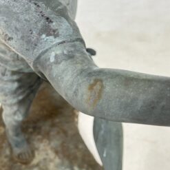 Bronzinė berniuko su aitvaru ir šuniu statula 75x125x142,5 cm