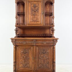 Ąžuolinis drožinėtas dviejų dalių bufetas 59,5×118,5×224,5 cm