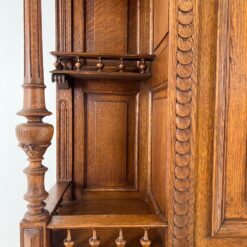 Ąžuolinis drožinėtas dviejų dalių bufetas 59,5×118,5×224,5 cm